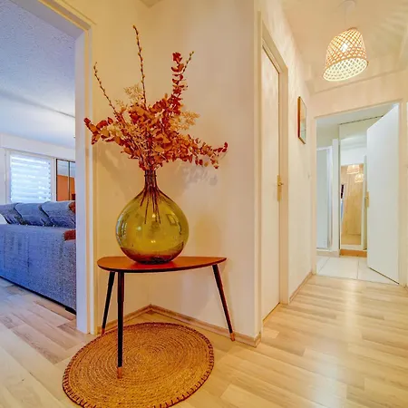 N1 Apartment